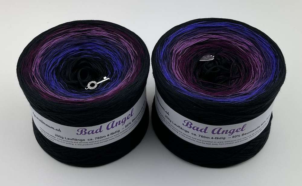 The Wolltraum My Melodyy gradient yarn in the colour Bad Angel.  It contains black and shades of purple.